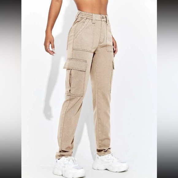 SHEIN Flap Pocket Cargo Jeans - Picture 3 of 12